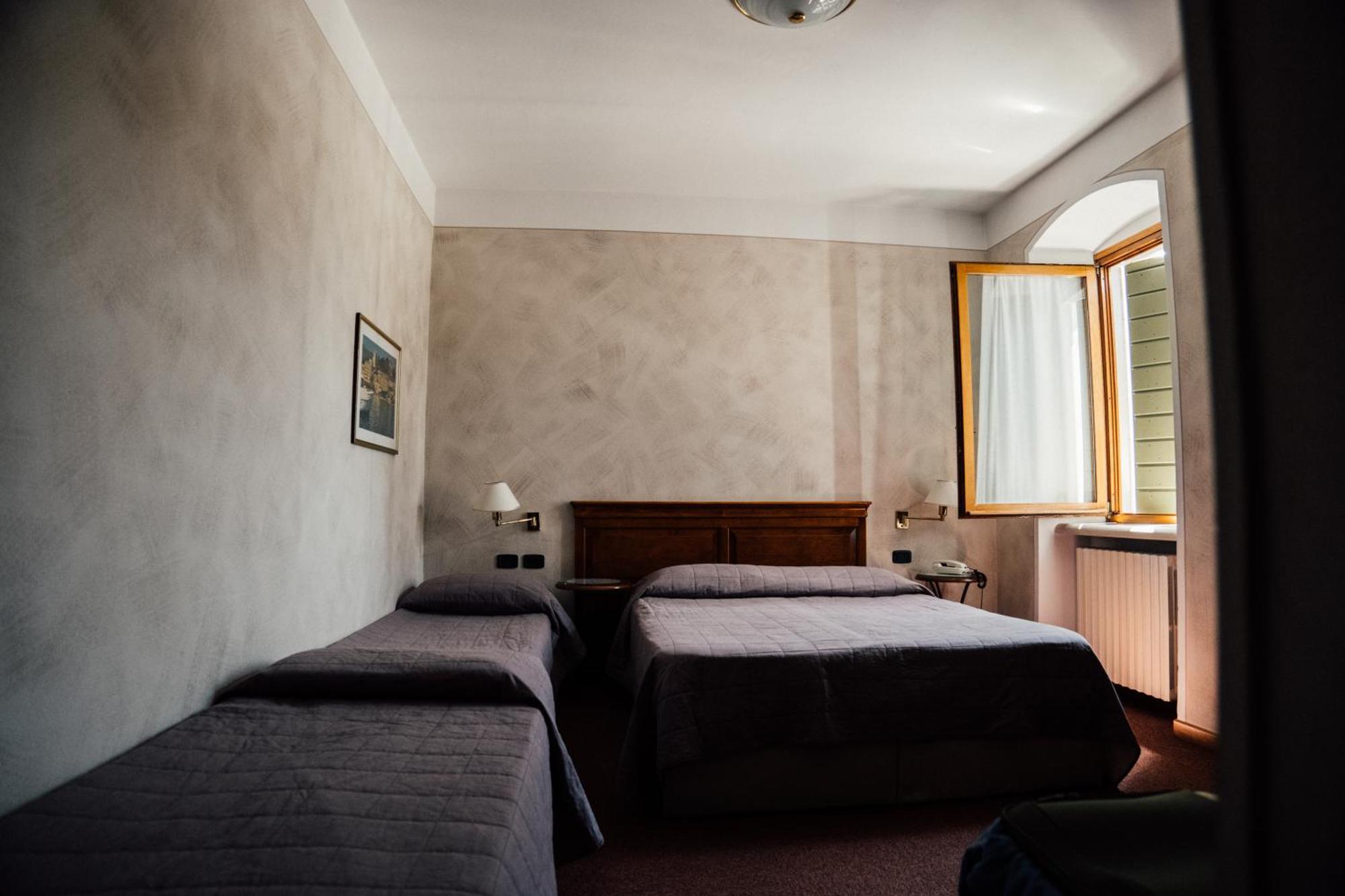 Albergo La Meridiana Castelnuovo del Garda Ngoại thất bức ảnh